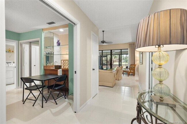 Building Photo - 4004 SW Osprey Creek Way