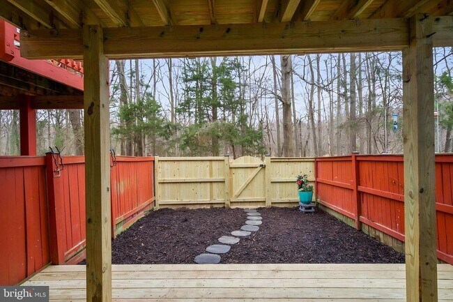 Building Photo - 8552 Southlawn Ct