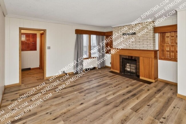 Building Photo - 3620 E 7th St