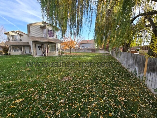 Building Photo - 1885 N Allumbaugh St