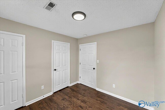 Building Photo - 13847 Mariellen Rd