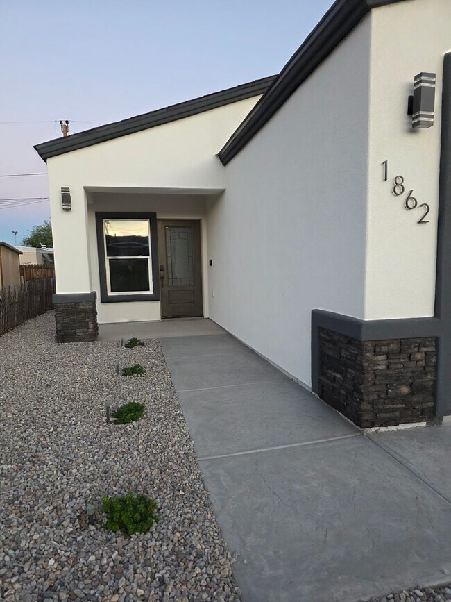 Building Photo - BRAND NEW 3/2 BATH home available for rent in Central BHC.