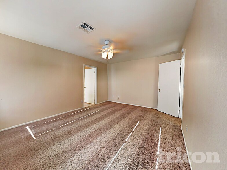 Building Photo - 7127 W McRae Way