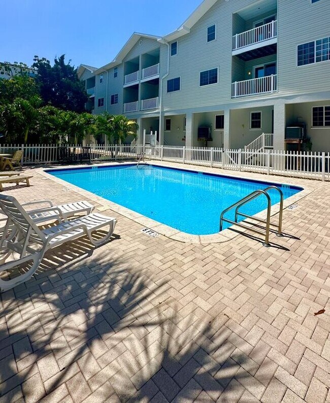 Building Photo - 15473 Gulf Blvd