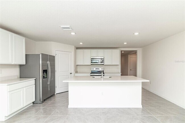 Building Photo - 9109 SW 45th Ter