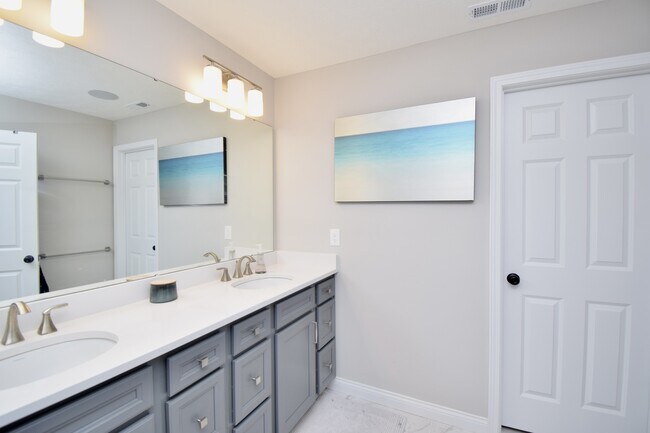 Building Photo - 7164 Glenvalley Dr