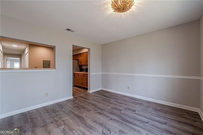 Building Photo - 6034 Coventry Cir