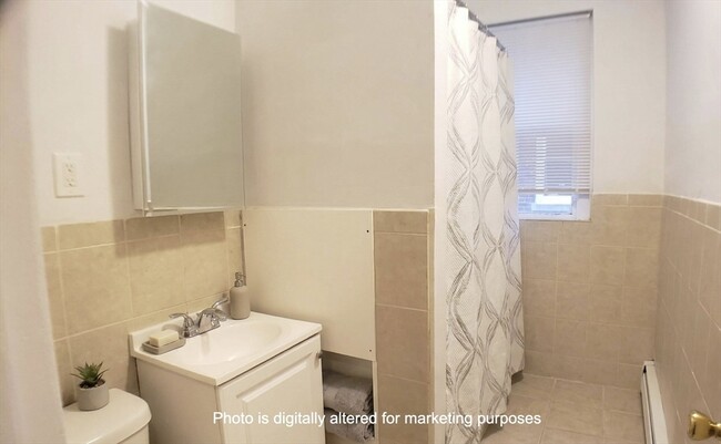 Building Photo - 25 Chester St