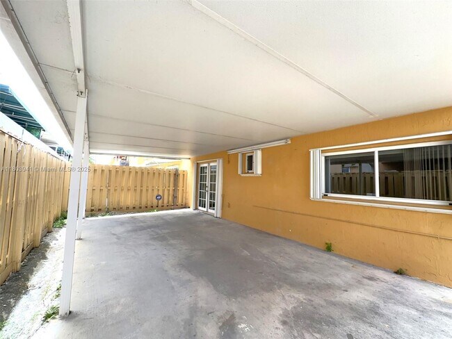 Building Photo - 3562 W 80th St