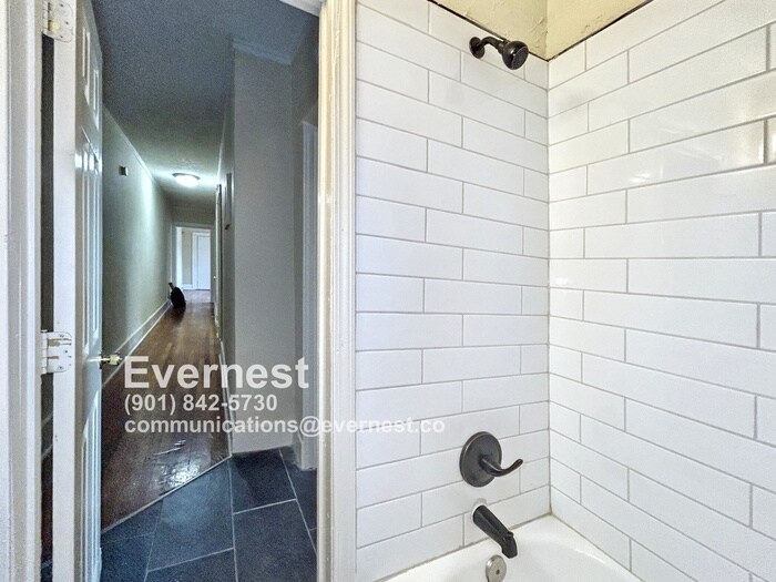 Building Photo - 180 Clark Pl