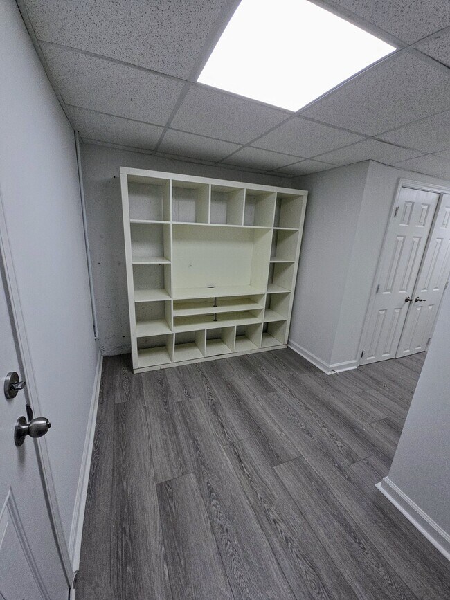 Building Photo - 5034 Laurel Bridge Dr SE