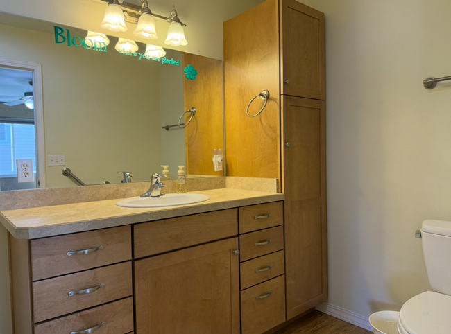 Building Photo - Kalispell Family Home