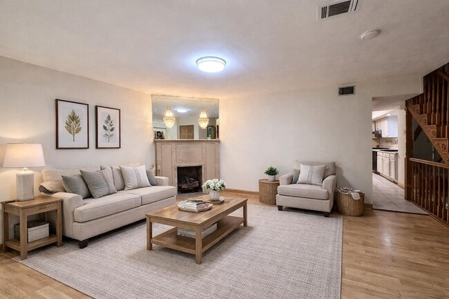 Building Photo - 911 80th St