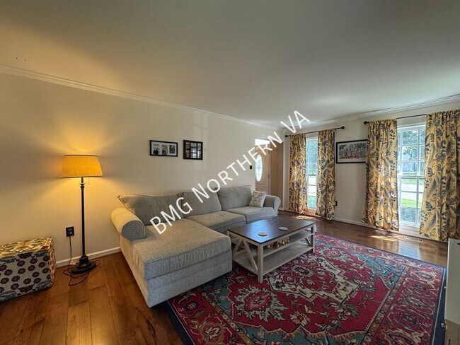 Building Photo - 10205 Daylily Ct