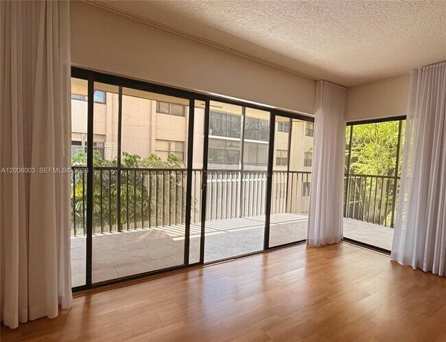 Building Photo - 511 Ives Dairy Rd