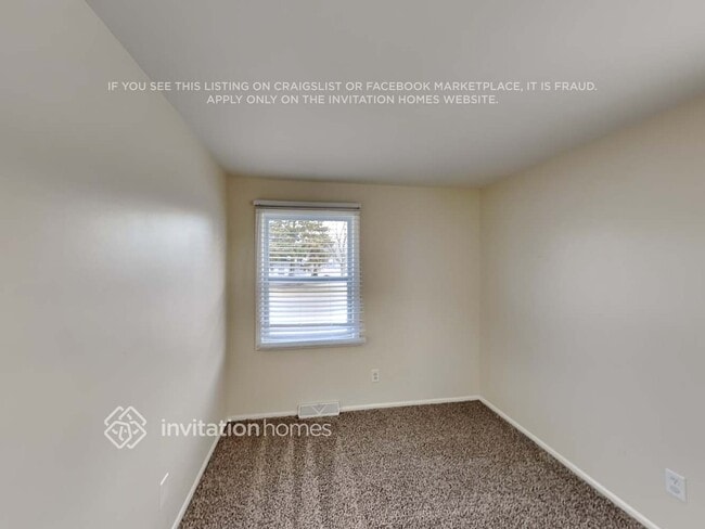 Building Photo - 334 E Center St