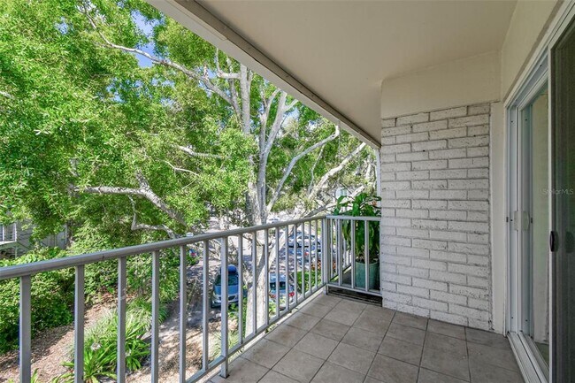 Building Photo - 3325 Bayshore Blvd