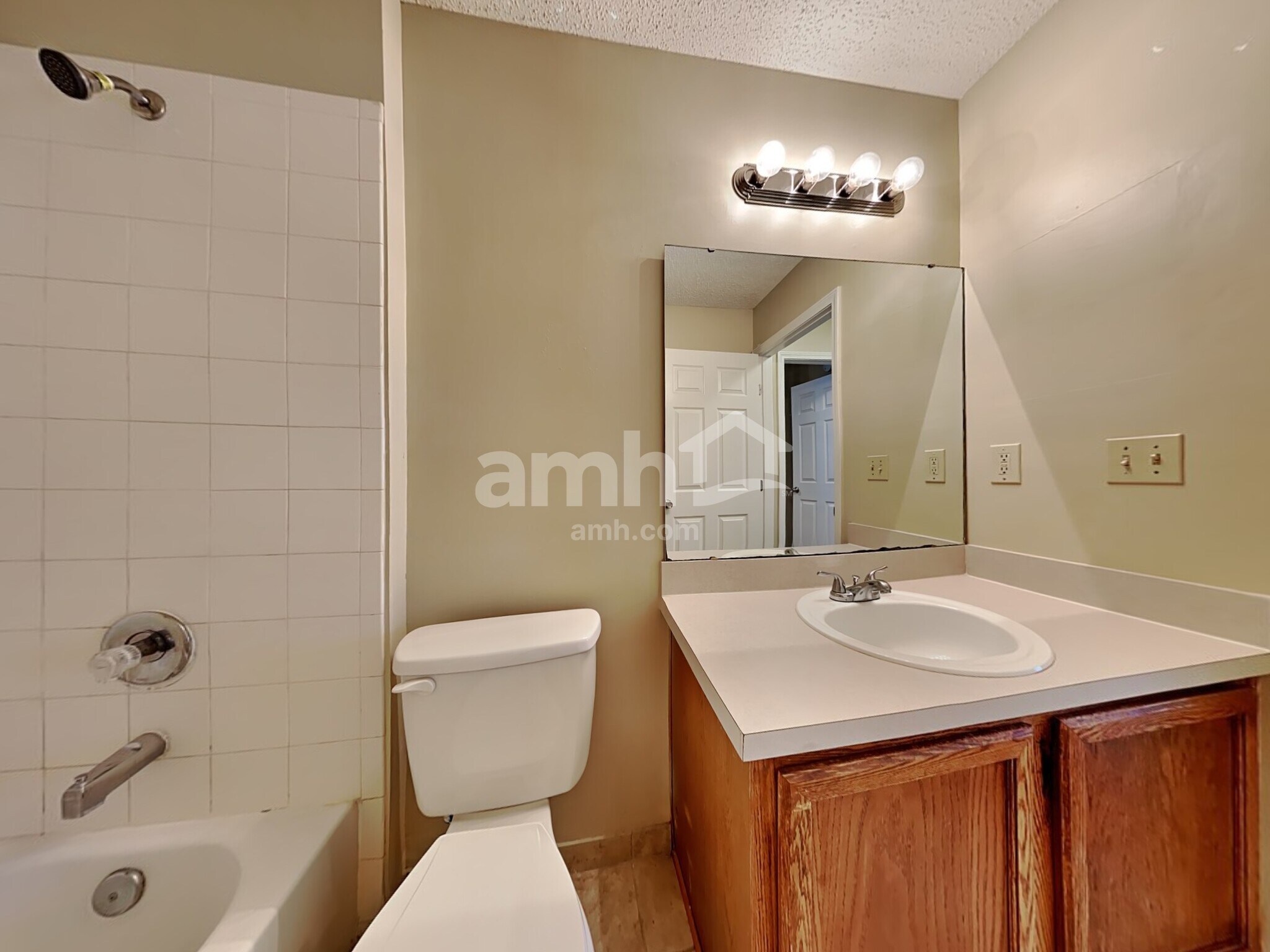 Building Photo - 4523 Deer Valley Dr
