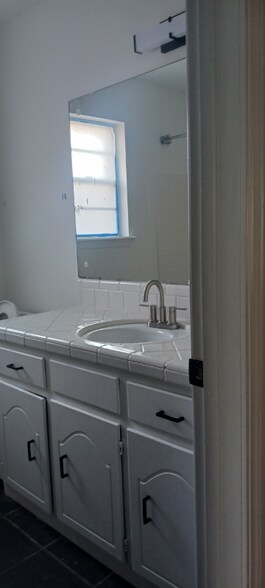 Building Photo - 10721 E 26th Pl