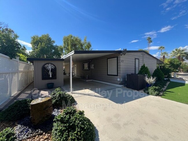 Primary Photo - 421 S Paseo Laredo