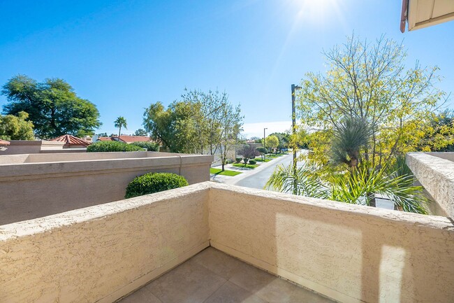 Building Photo - PRIVATE POOL - 2 BEDROOMS PLUS DEN