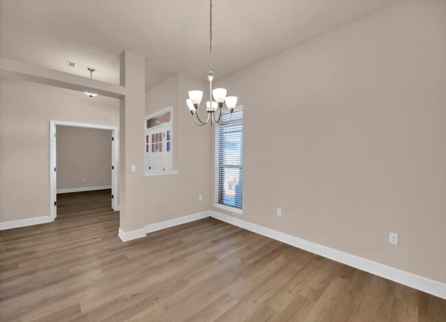 Building Photo - 3639 Ranch Dr