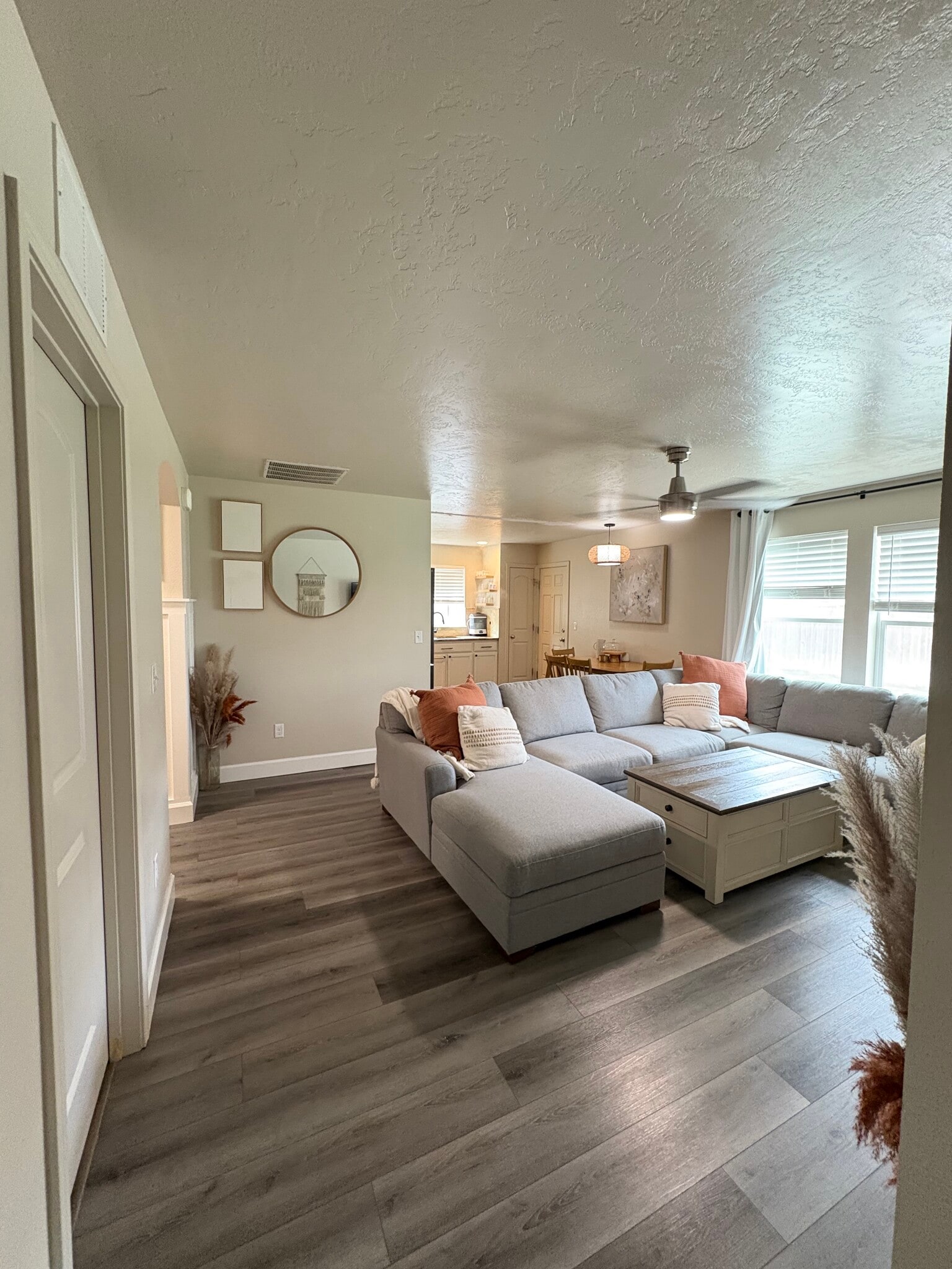 Building Photo - 4614 Braeburn Ave