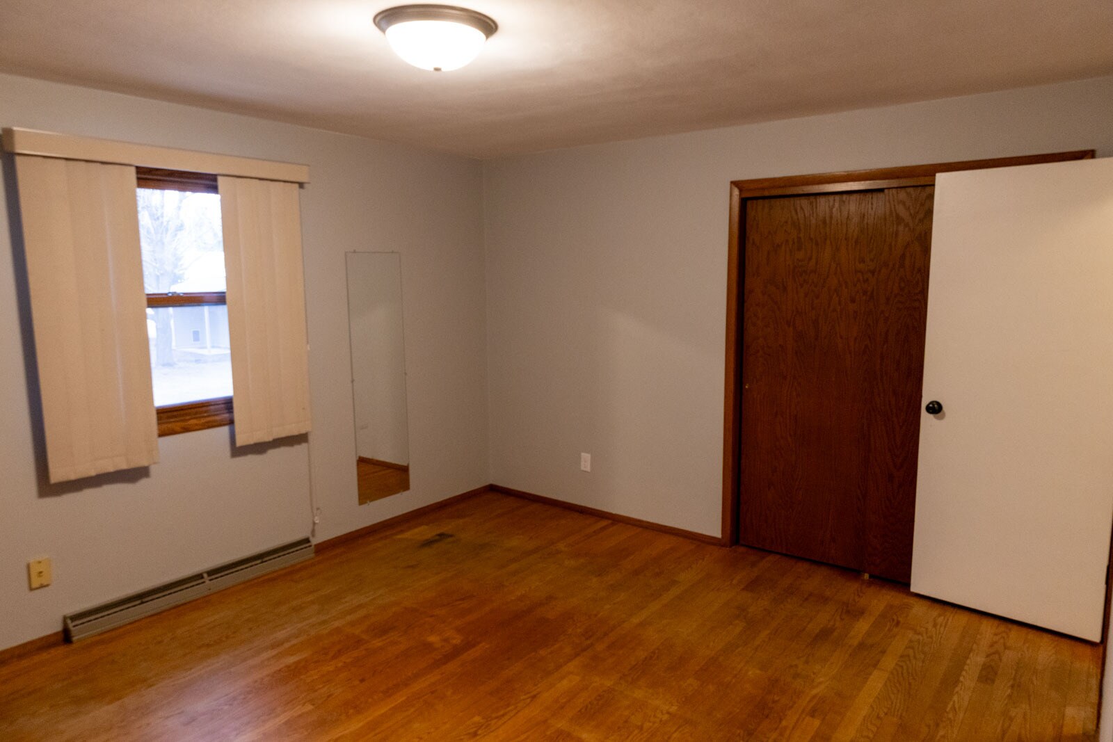 Building Photo - N1614 Meadowview Dr