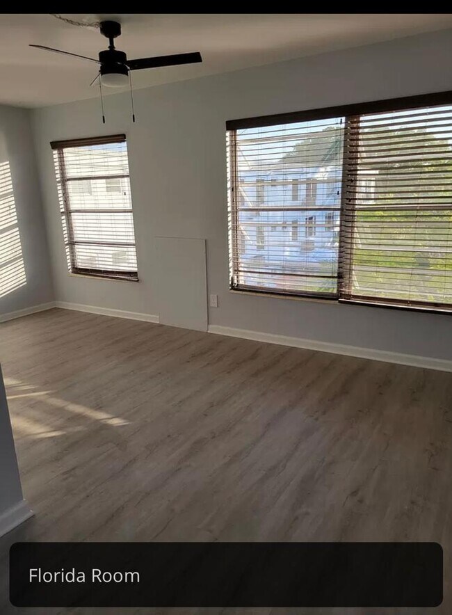 Florida Room - 2429 Ecuadorian Way