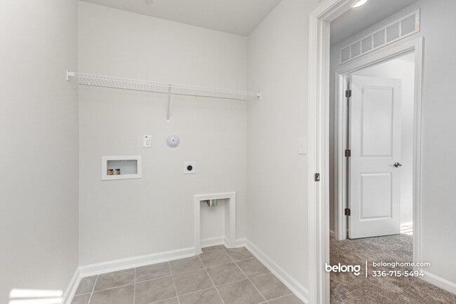 Building Photo - 1425 Rhodes Pond St