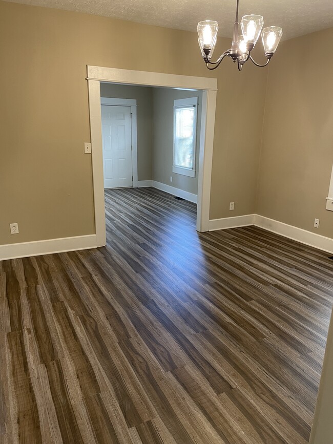 Dining room and high end flooring - 1419 N Hamilton Ave