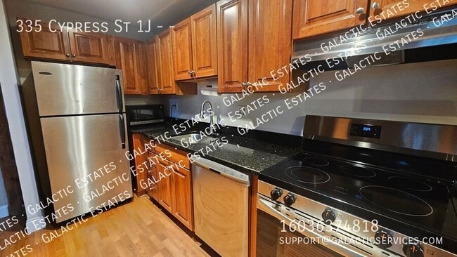 Building Photo - 335 Cypress St