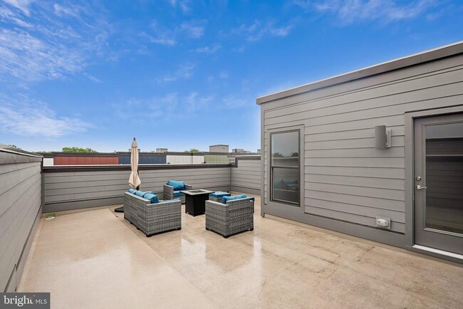 Building Photo - 4610 Olivine Dr