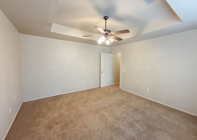 Building Photo - 17553 Gold Dr