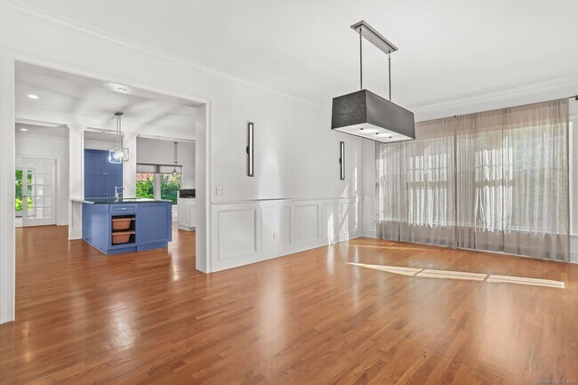 Building Photo - 348 Sound Beach Ave