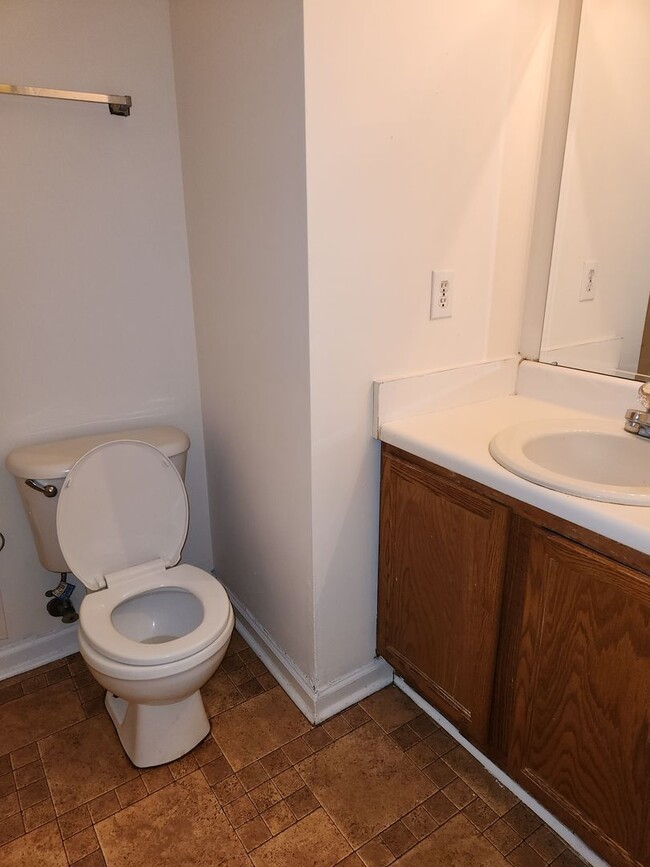Building Photo - 3 Bedroom 2 Bath for Rent!!!