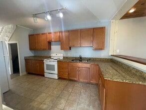 Building Photo - 57-59 Holbrook St