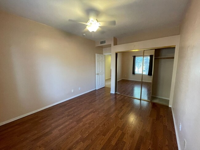 Building Photo - $1,550 2-3 Bedroom For Lease With Community Heated Pool & Spa in 85207!