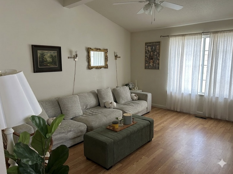 Building Photo - 702 Cross Timbers Dr