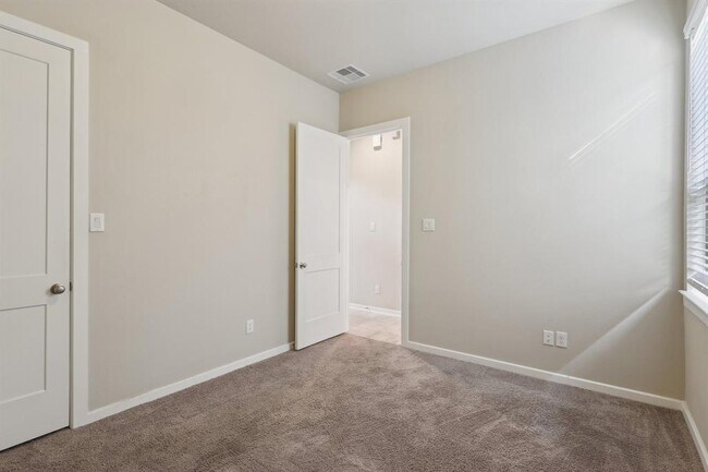 Building Photo - 4207 Haven Crest Ln