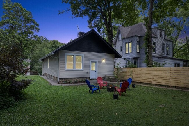 Building Photo - 5119 Blaesi St