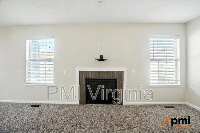 Building Photo - 159 Stoney Ridge Ave