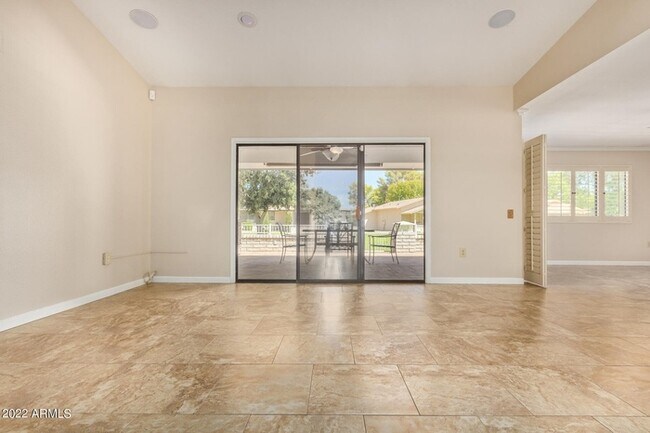 Building Photo - Your Oasis Awaits!