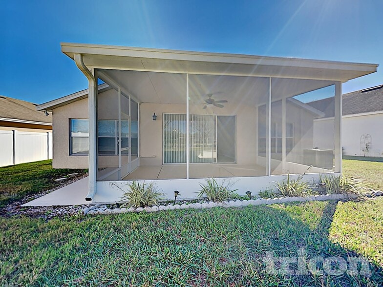 Building Photo - 424 Sea Holly Dr
