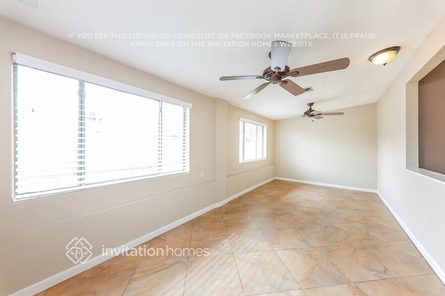 Building Photo - 8833 W Vogel Ave