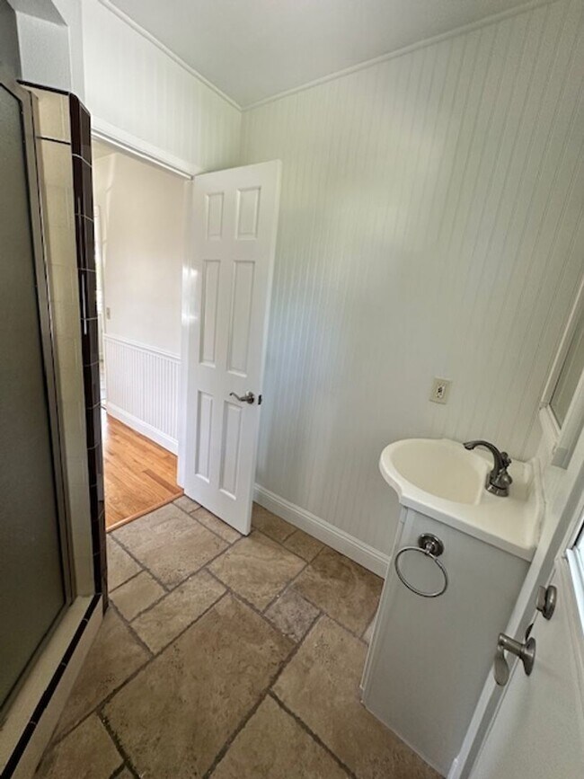 Building Photo - A True Gem in One of the Most Sought-After...