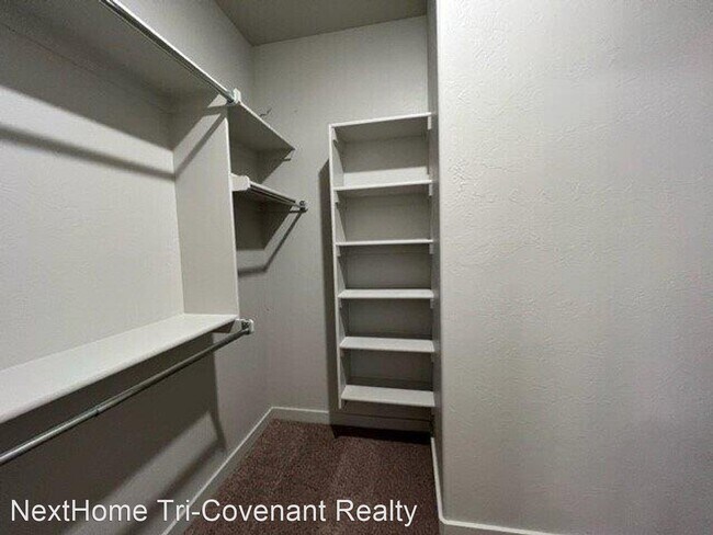 Building Photo - 3 br, 2 bath House - 1325 SW Heatherbrook Way