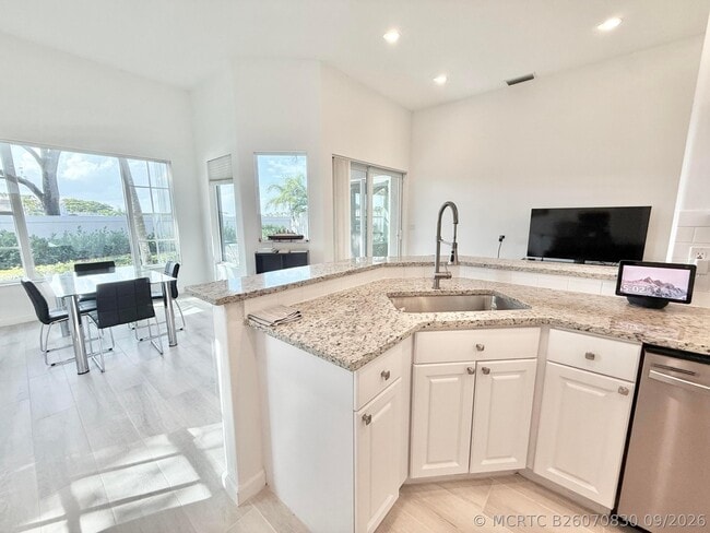 Building Photo - 46 Pinnacle Cove
