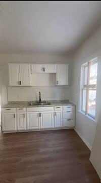 Building Photo - 2761 E 120th St