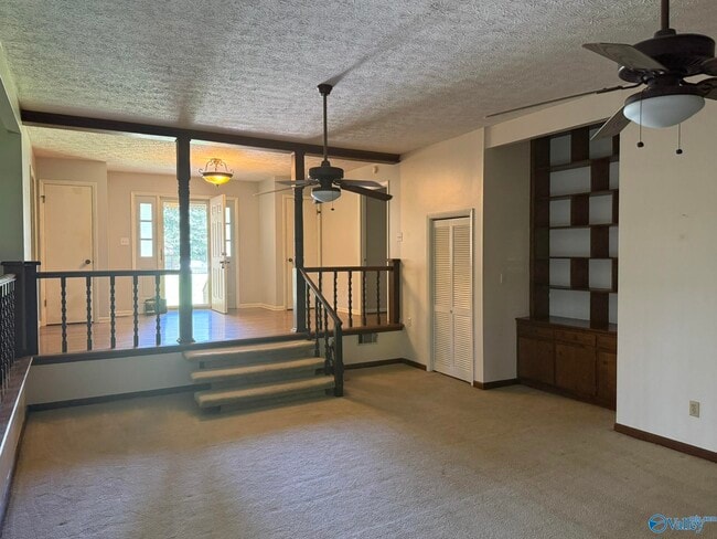 Building Photo - 304 Poplar St